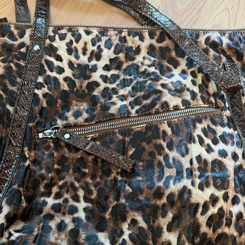 Guess handbag - Picture 3 of 6